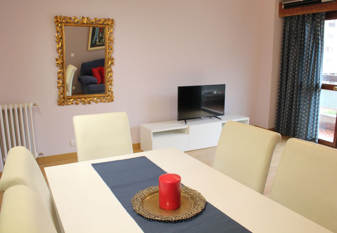Apartamento en Madrid - Amplio apartamento, Madrid Centro. WIFI