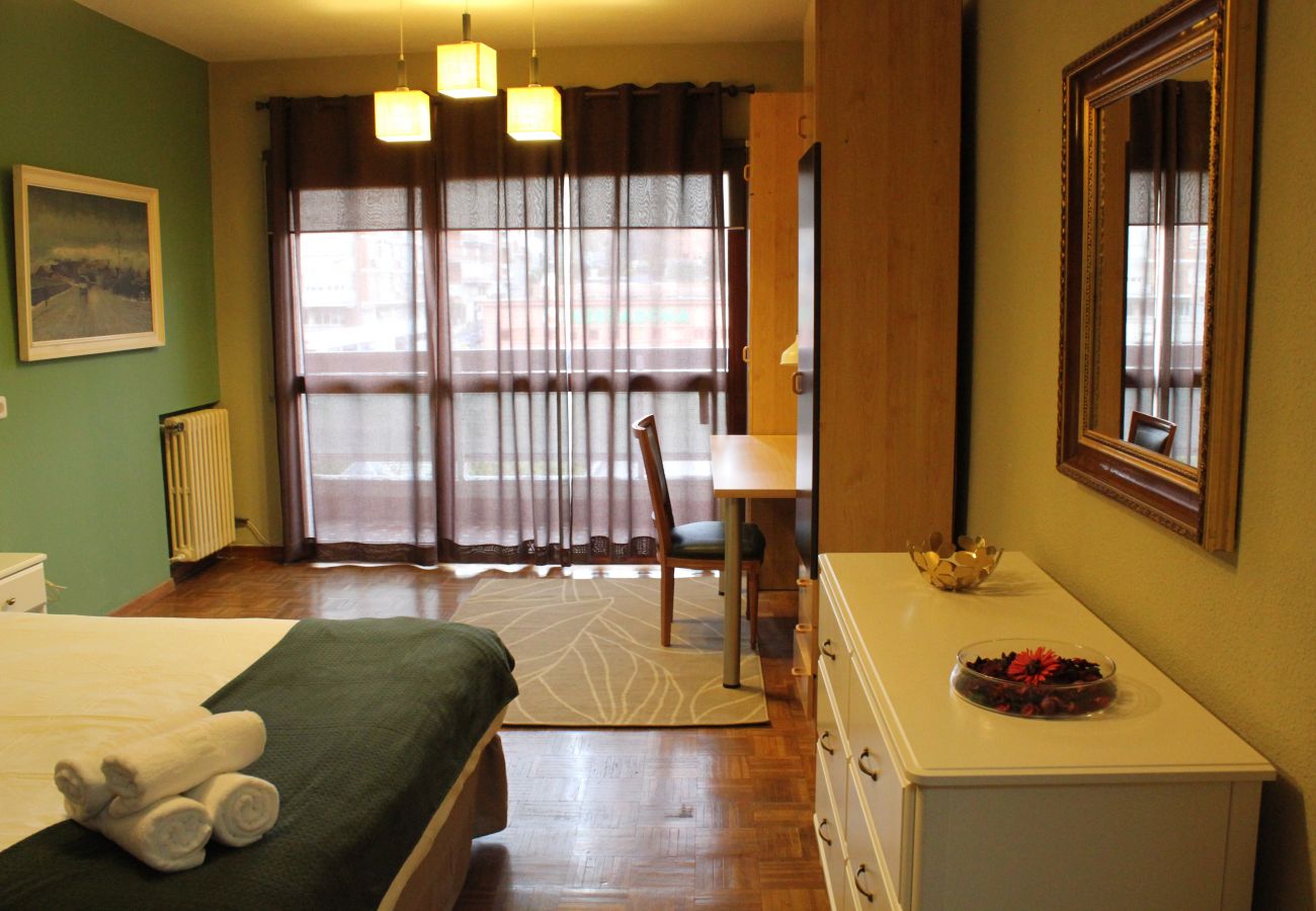 Apartamento en Madrid - Amplio apartamento, Madrid Centro. WIFI