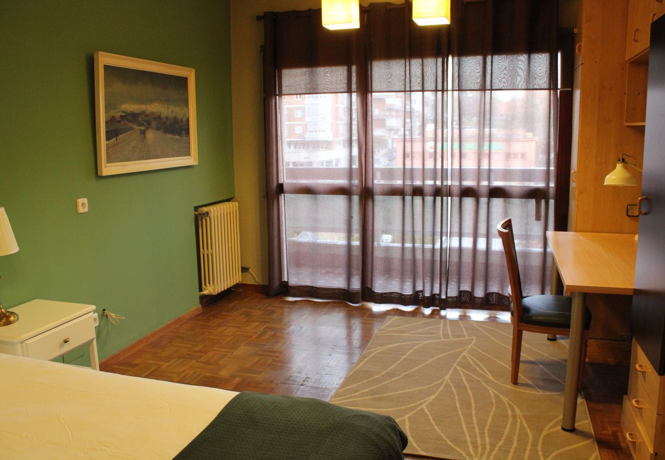 Apartamento en Madrid - Amplio apartamento, Madrid Centro. WIFI