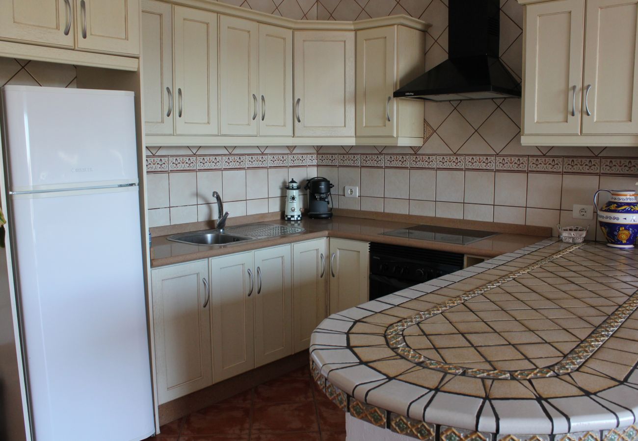 Apartamento en Adeje - Relax y descanso con terraza y vistas al mar