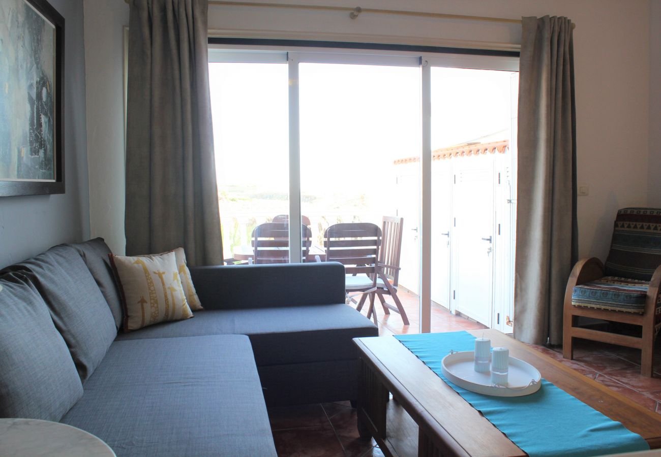 Apartamento en Adeje - Relax y descanso con terraza y vistas al mar