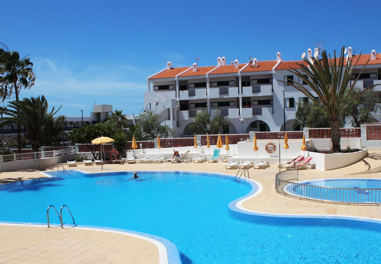 Apartamento en Adeje - Relax y descanso con terraza y vistas al mar