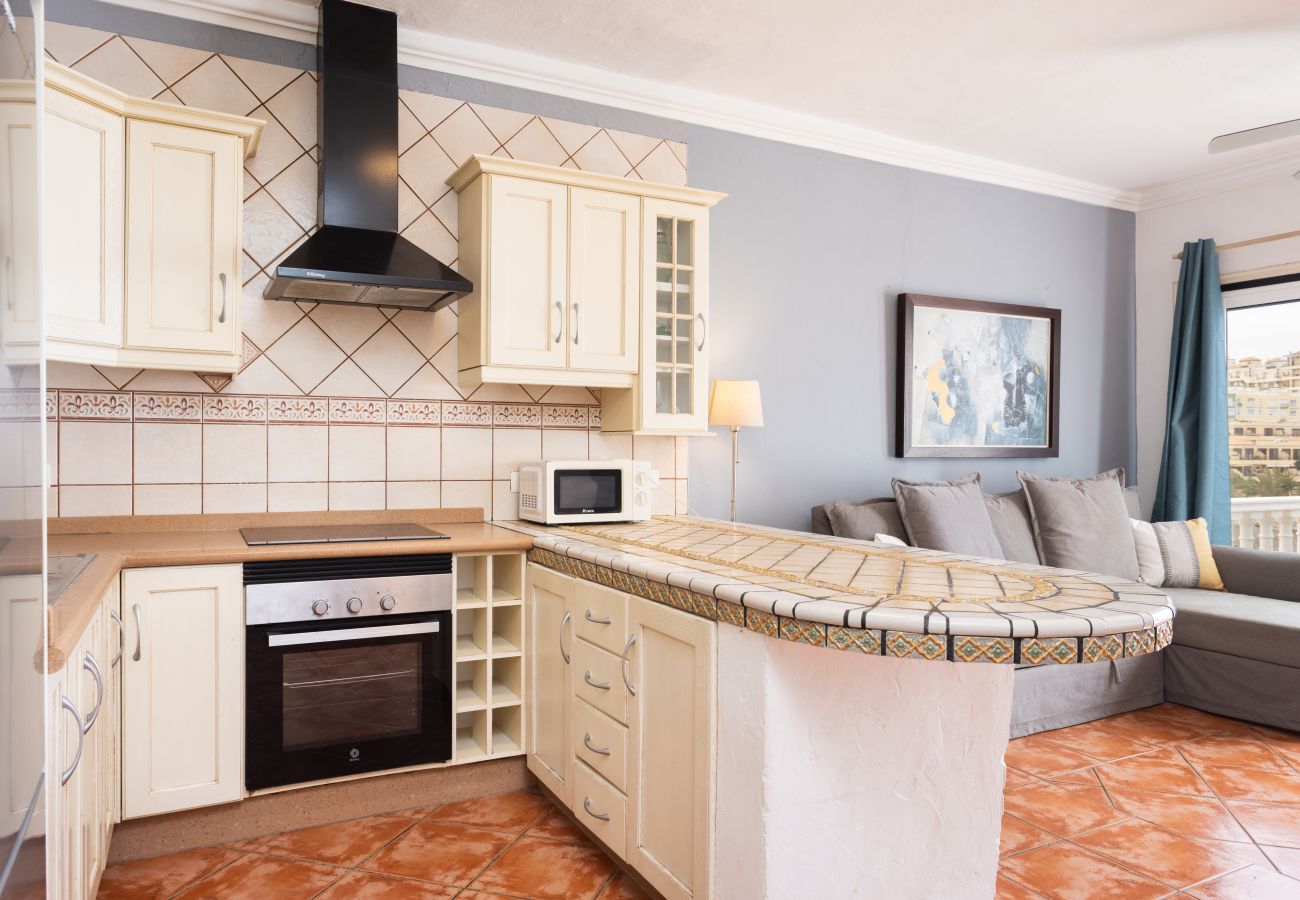 Apartamento en Adeje - Relax y descanso con terraza y vistas al mar