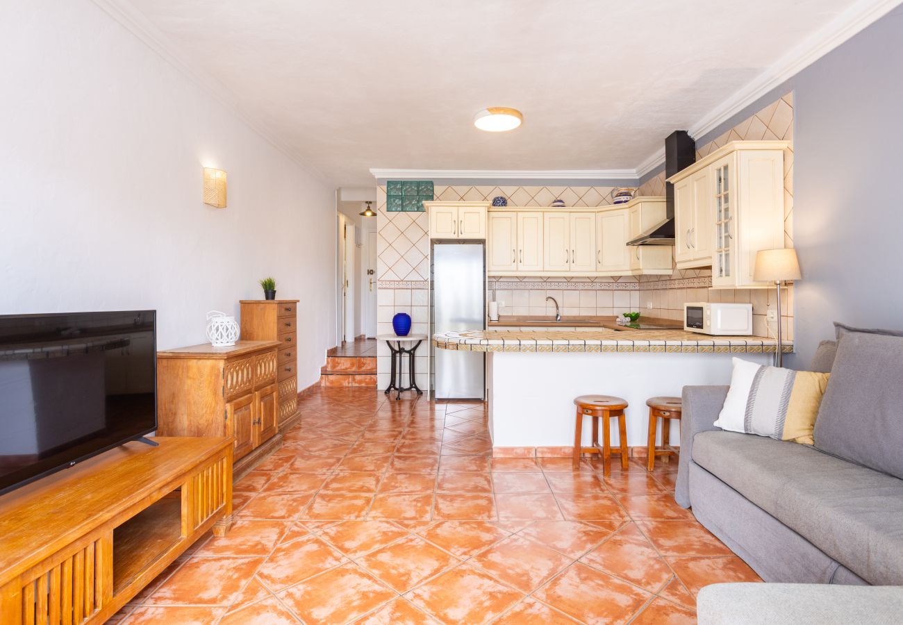 Apartamento en Adeje - Relax y descanso con terraza y vistas al mar