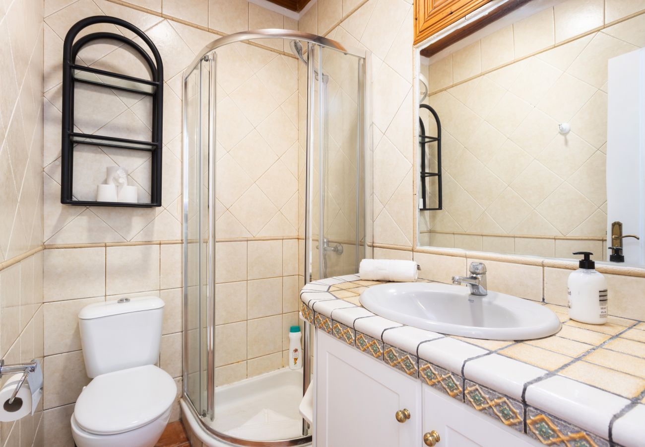 Apartamento en Adeje - Relax y descanso con terraza y vistas al mar