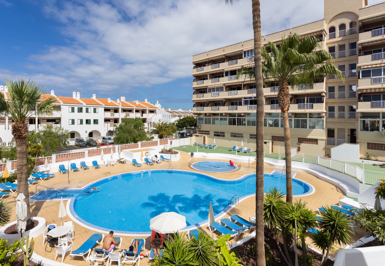 Apartamento en Adeje - Relax y descanso con terraza y vistas al mar
