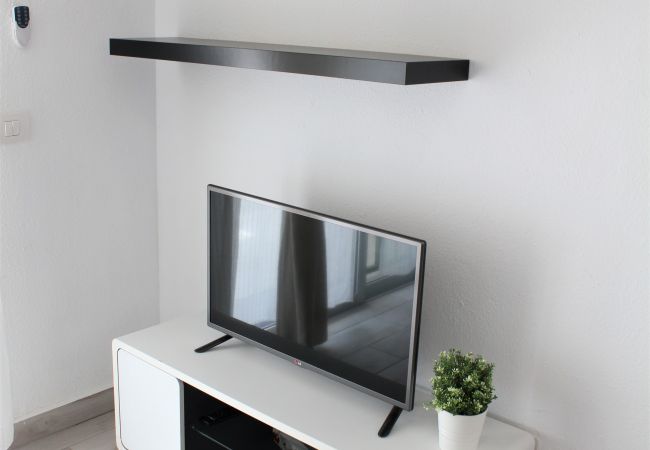 Apartamento en Adeje - Great location, 2 bd and terrace in Las Americas Apartamento en Adeje - Great location, 2 bd and terrace in Las Americas