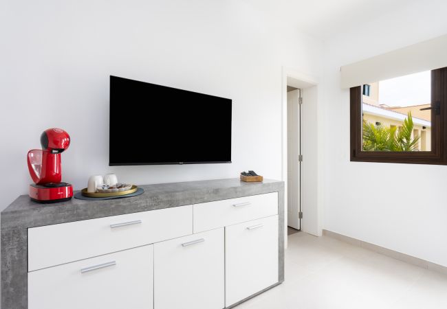 Villa en Adeje - Wonderful home with heated pool Villa en Adeje - Wonderful home with heated pool