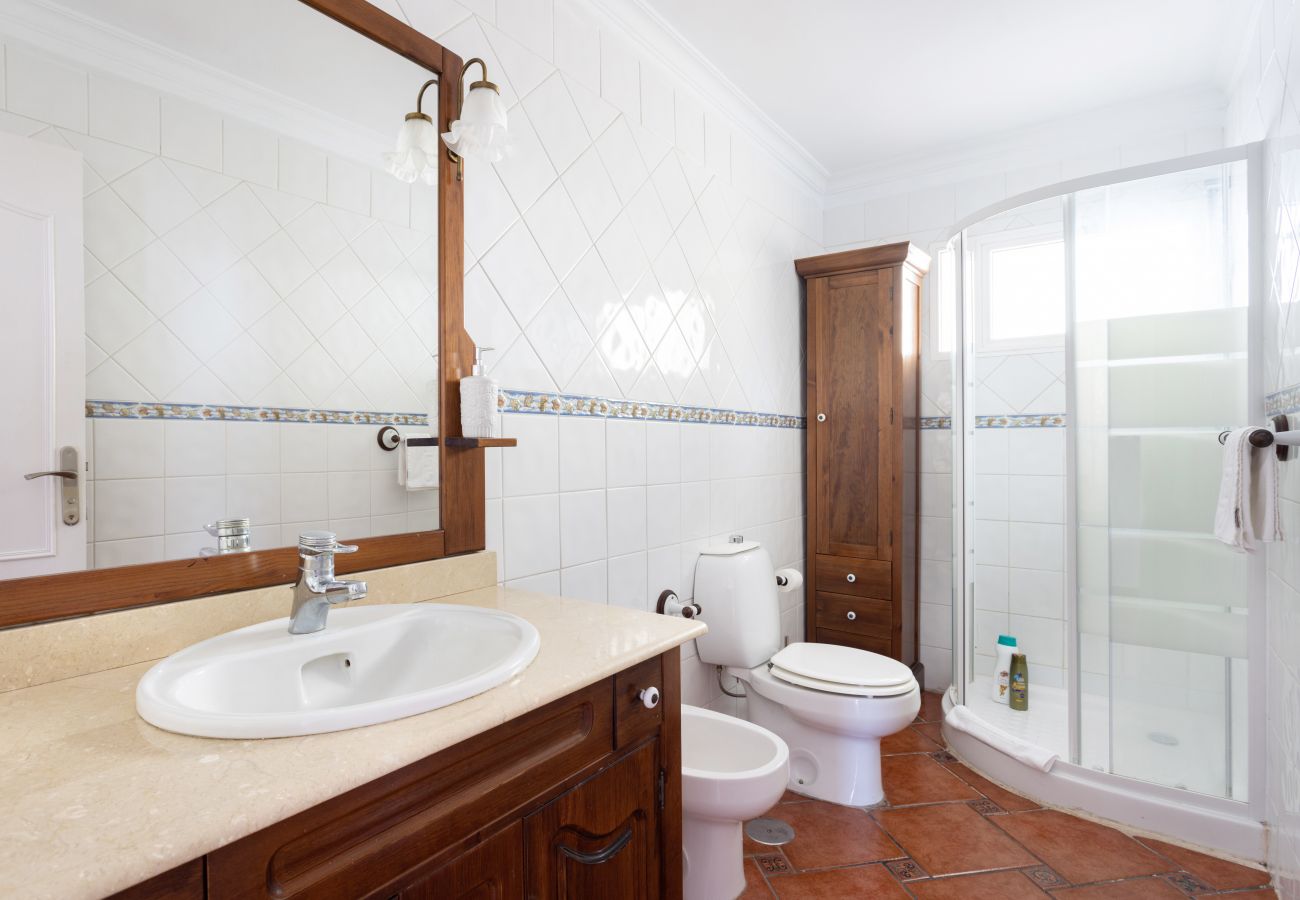 Apartamento en Radazul - Fantásticas vistas al mar. Playa y piscina