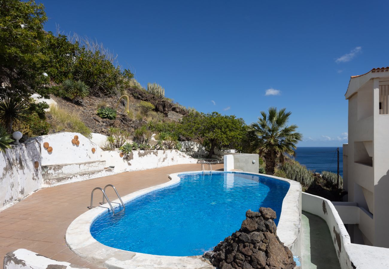 Apartamento en Radazul - Fantásticas vistas al mar. Playa y piscina