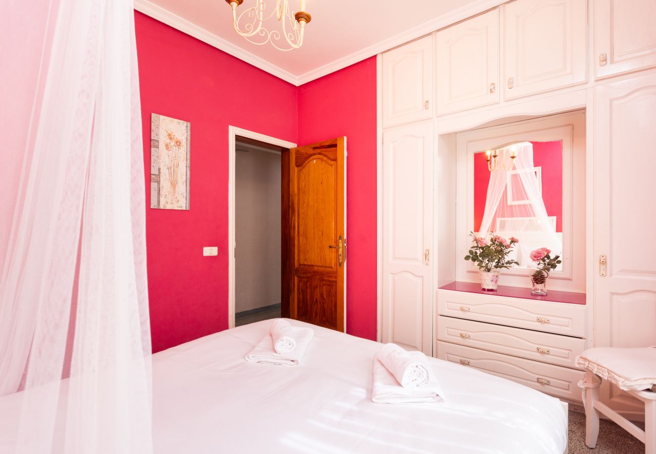 Villa en Las Galletas - Vivienda Vacacional FLORATERE. Piscina y relax.