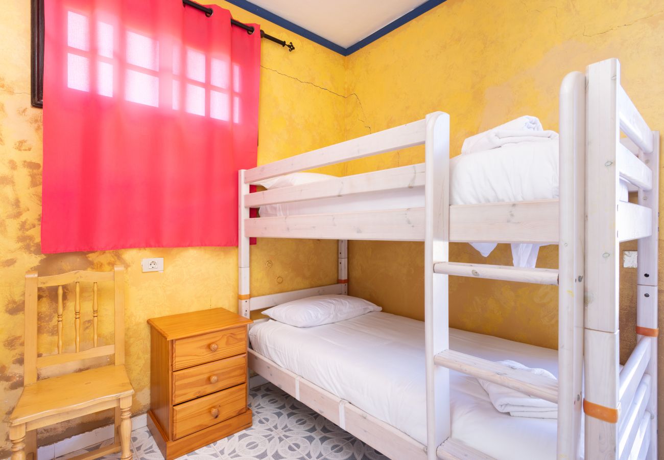 Villa en Las Galletas - Vivienda Vacacional FLORATERE. Piscina y relax.