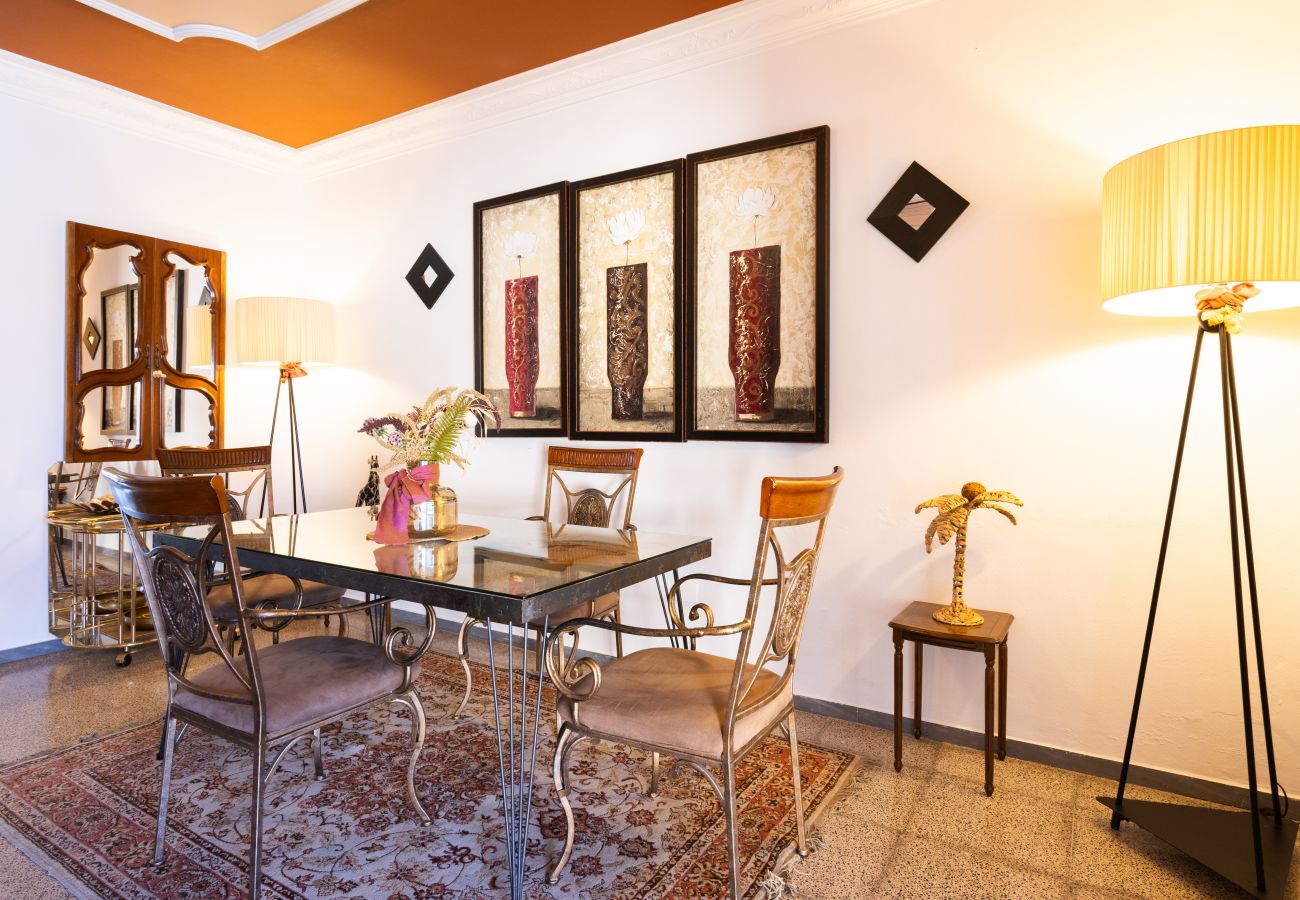 Villa en Las Galletas - Vivienda Vacacional FLORATERE. Piscina y relax.