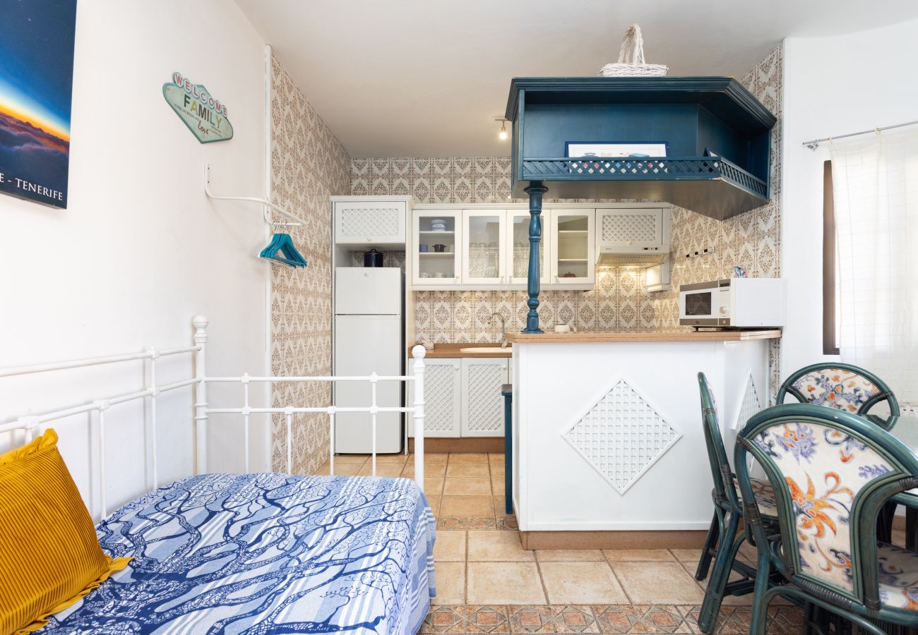 Villa en Las Galletas - Vivienda Vacacional FLORATERE. Piscina y relax.