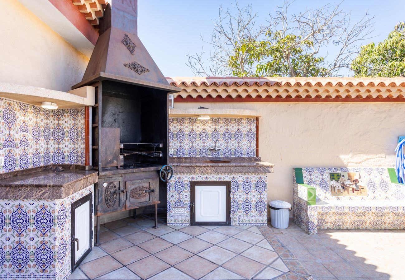 Villa en Las Galletas - Vivienda Vacacional FLORATERE. Piscina y relax.