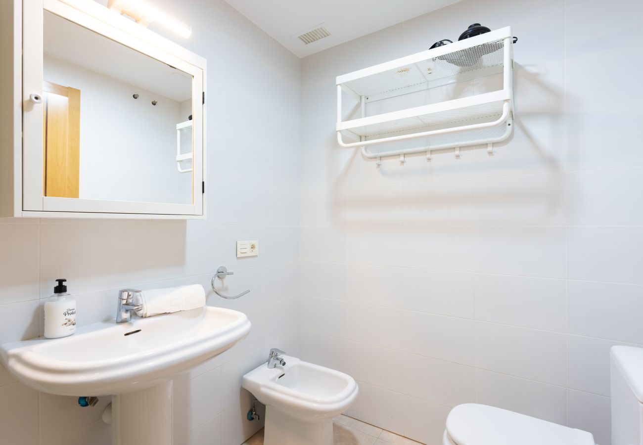 Apartamento en El Medano - Lovely seaview apartment. Swimming pool & parking.