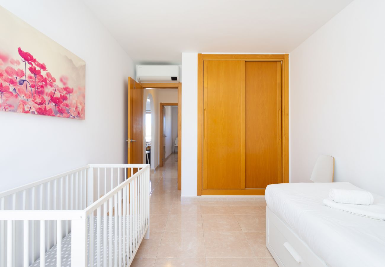 Apartamento en El Medano - Lovely seaview apartment. Swimming pool & parking.