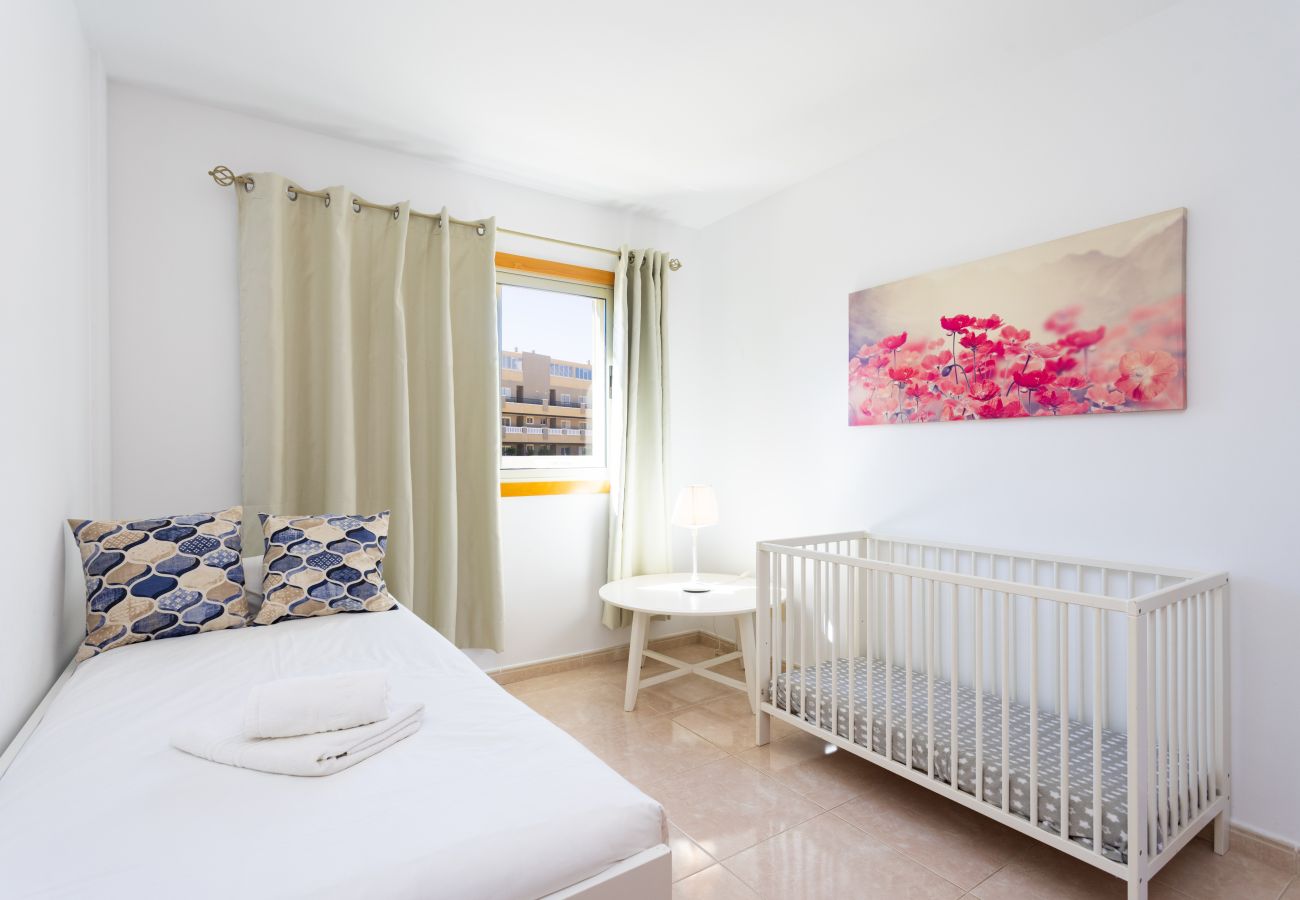 Apartamento en El Medano - Lovely seaview apartment. Swimming pool & parking.