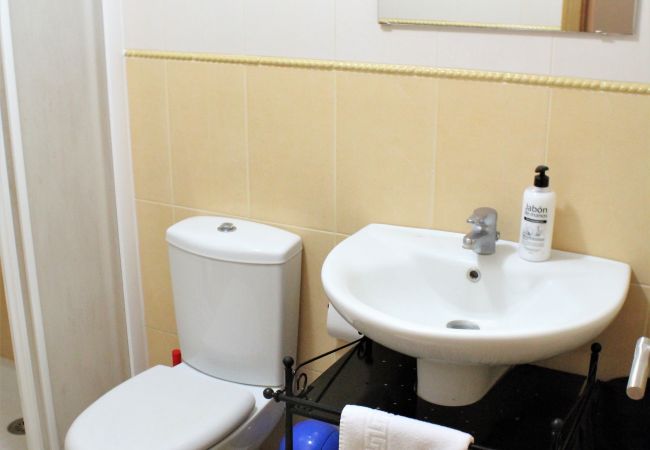 Apartment in Playa de San Juan - Apartamento Playa San Juan. Tranquilidad y WIFI Apartment in Playa de San Juan - Apartamento Playa San Juan. Tranquilidad y WIFI