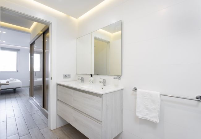 Apartment in Adeje - Wonderful 2 bd apartment with great terrace Apartment in Adeje - Wonderful 2 bd apartment with great terrace