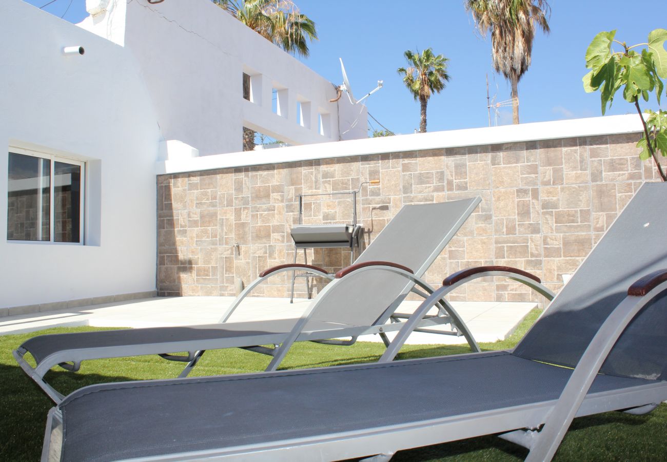 House in Adeje - Gran terraza, BBQ y relax en Playa Paraiso