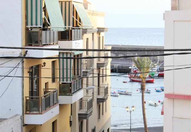 Apartment in Playa de San Juan - Playa San Juan 3 bd apartment by the sea Apartment in Playa de San Juan - Playa San Juan 3 bd apartment by the sea