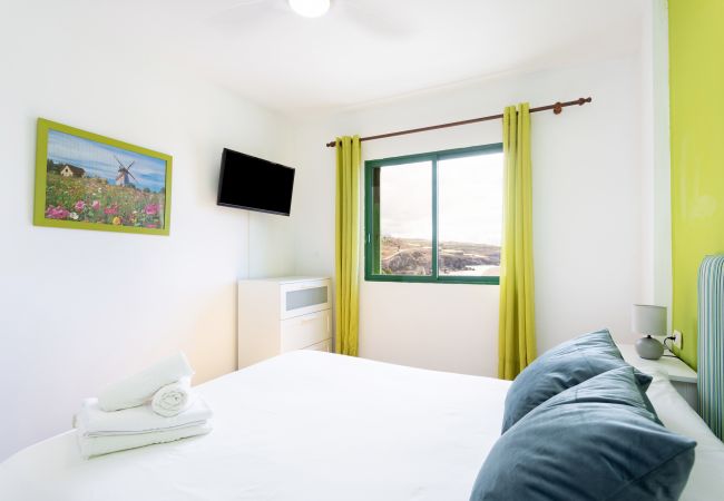 Apartment in Playa de San Juan - Nice 2 bd apartment by the sea in Playa San Juan Apartment in Playa de San Juan - Nice 2 bd apartment by the sea in Playa San Juan