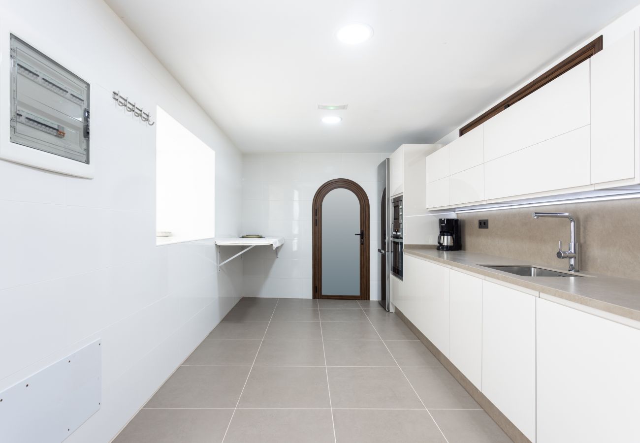 Villa in Adeje - Wonderful home with heated pool