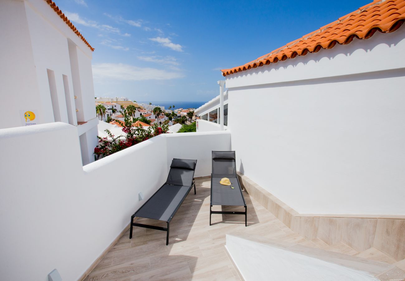 Apartment in Adeje - Stunning 2 bd apartment in Costa Adeje