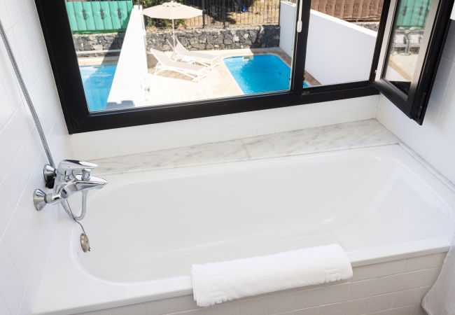 Terraced House in San Miguel de Abona - Marvelous home with private pool Terraced House in San Miguel de Abona - Marvelous home with private pool