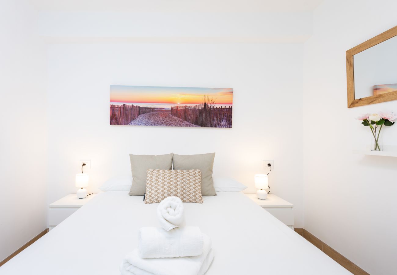 Apartment in Los Cristianos - Spectacular view of Las Vistas beach & ocean