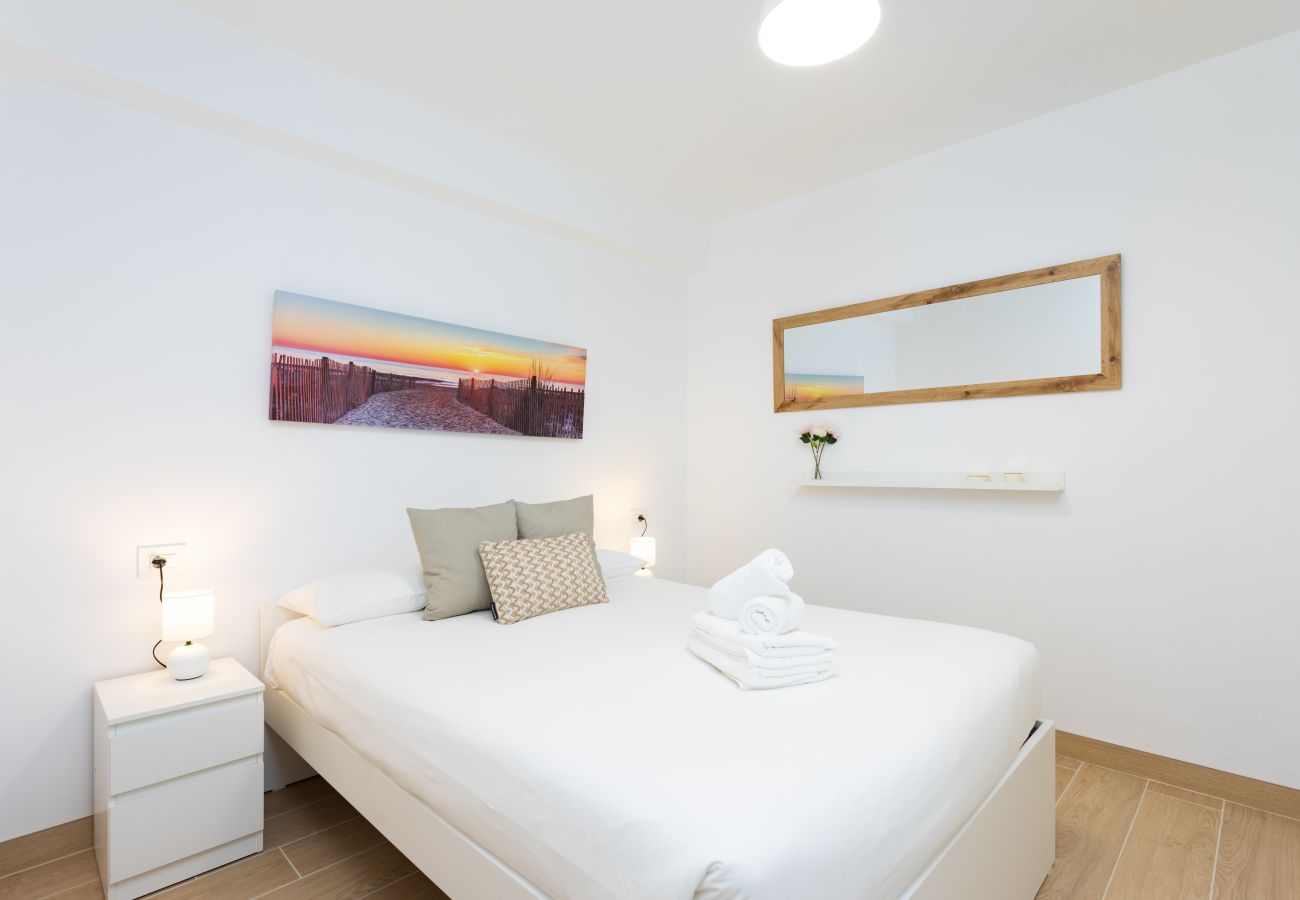 Apartment in Los Cristianos - Spectacular view of Las Vistas beach & ocean