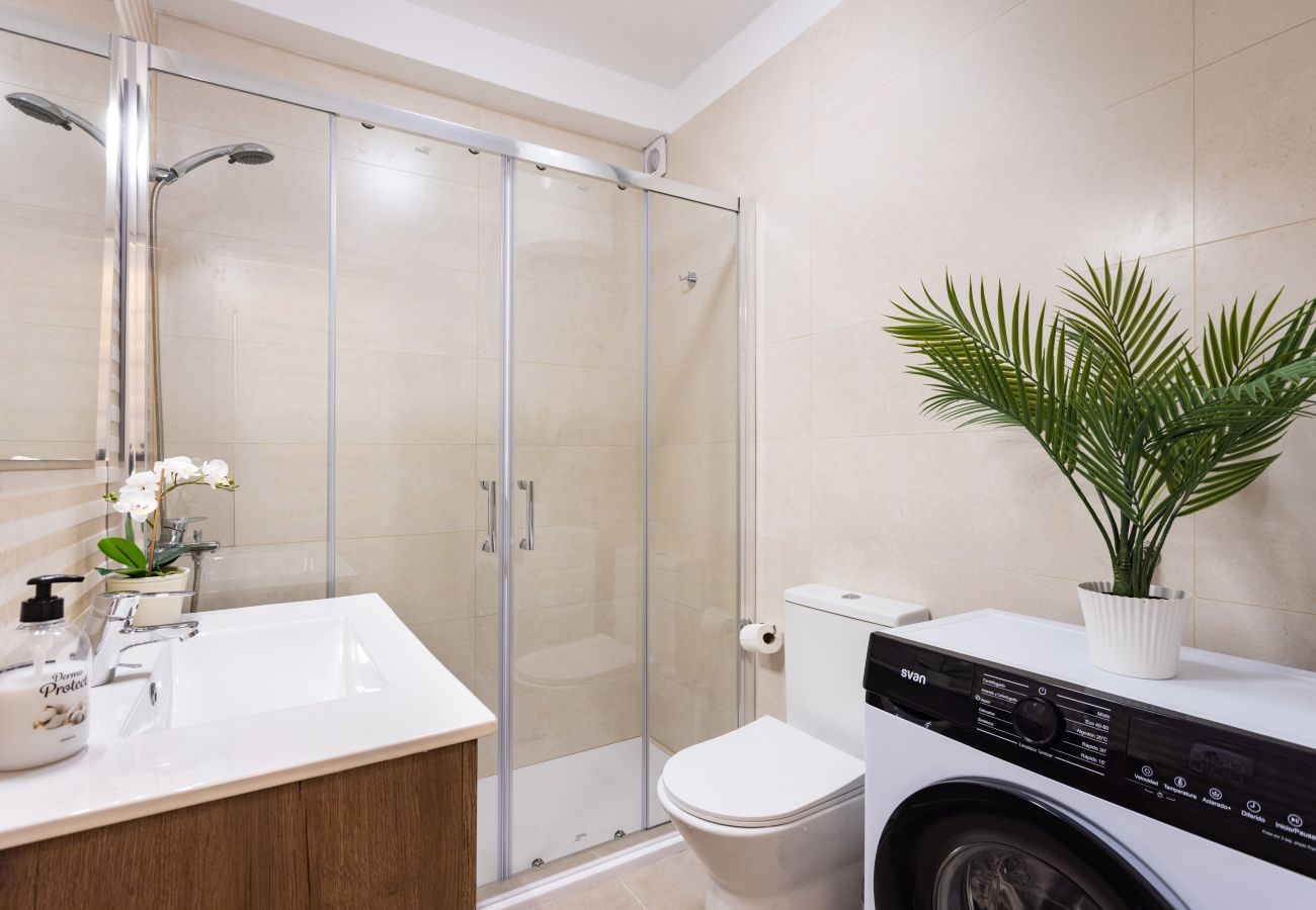Apartment in Los Cristianos - Spectacular view of Las Vistas beach & ocean