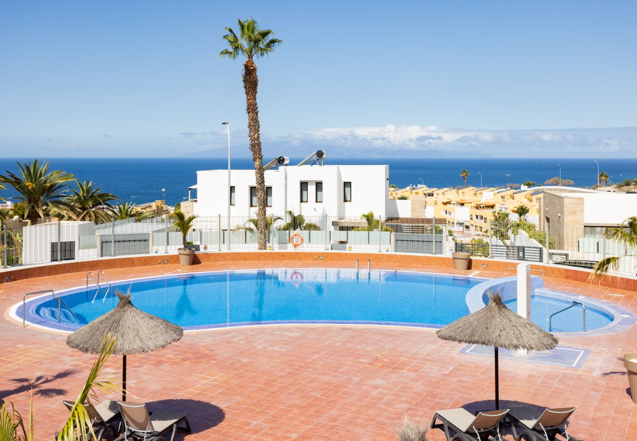 Appartement à Costa Adeje - Sea & Pool view apt in Costa Adeje