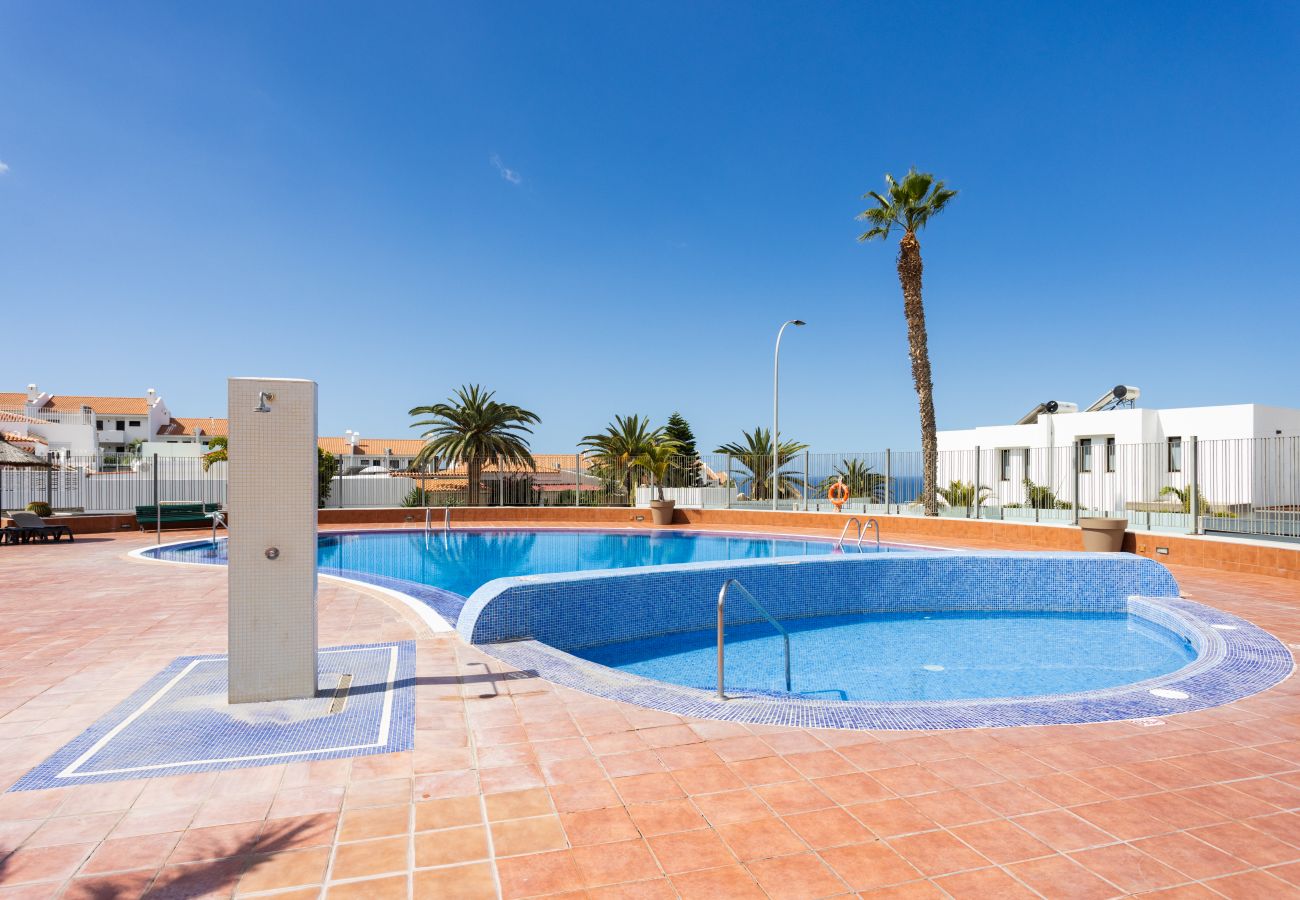 Appartement à Costa Adeje - Sea & Pool view apt in Costa Adeje