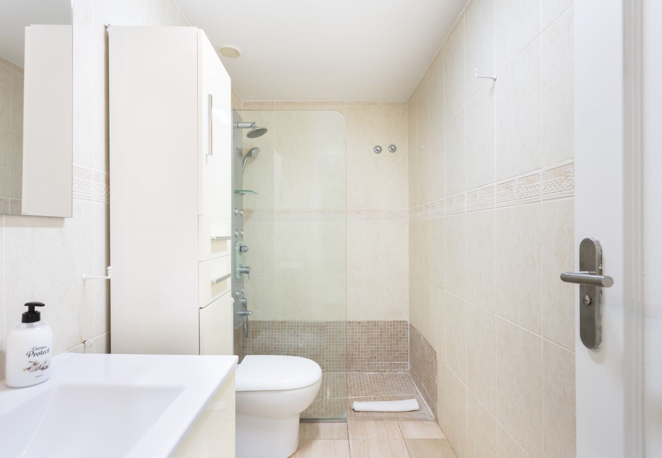 Appartement à Los Cristianos - Nice sea & pool view apt in Los Cristianos