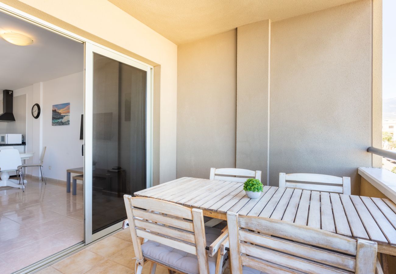 Appartement à El Medano - Lovely seaview apartment. Swimming pool & parking.