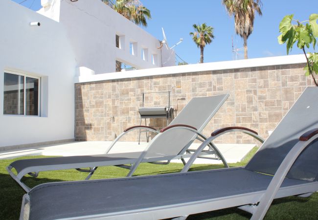 Casa a Adeje - Gran terraza, BBQ y relax en Playa Paraiso Casa a Adeje - Gran terraza, BBQ y relax en Playa Paraiso