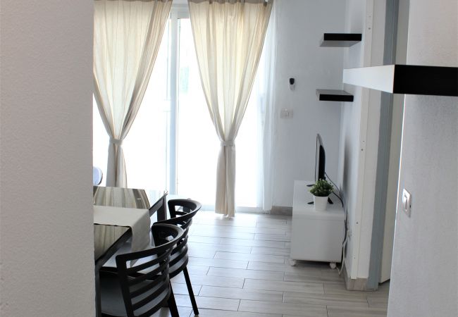 Appartamento a Adeje - Great location, 2 bd and terrace in Las Americas Appartamento a Adeje - Great location, 2 bd and terrace in Las Americas