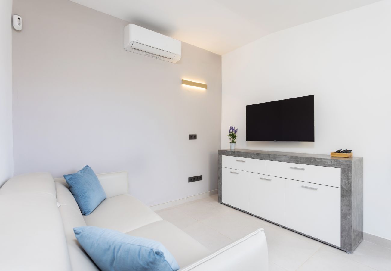 Villa a Adeje - Wonderful home with heated pool