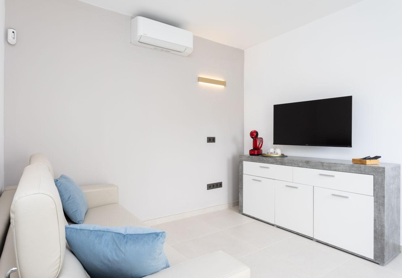 Villa a Adeje - Wonderful home with heated pool