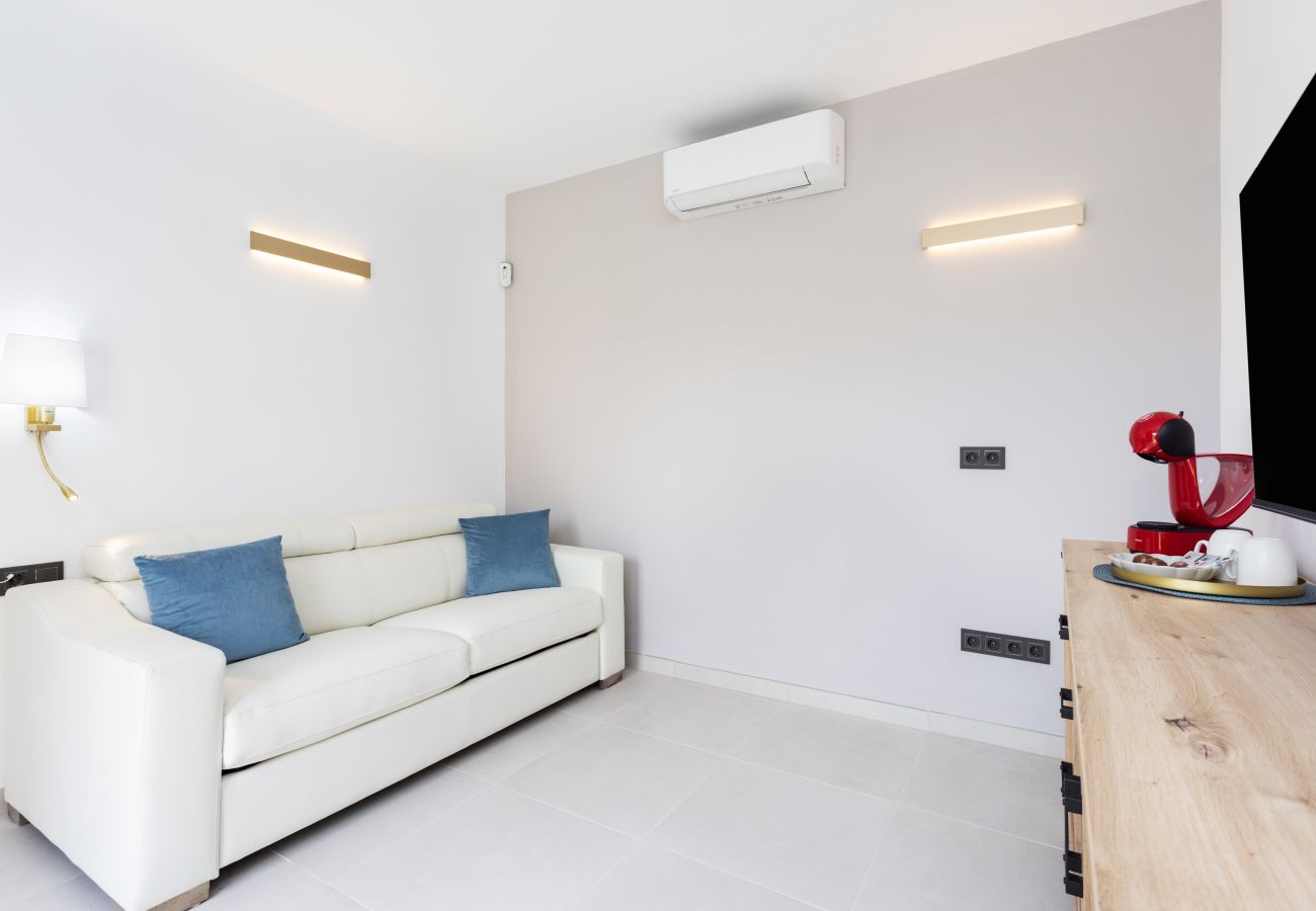 Villa a Adeje - Wonderful home with heated pool