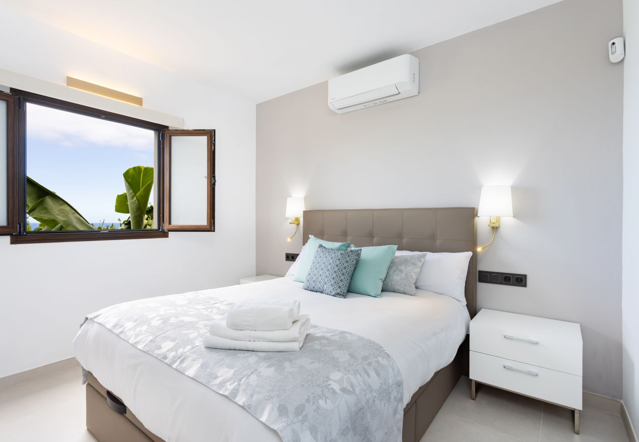 Villa a Adeje - Wonderful home with heated pool