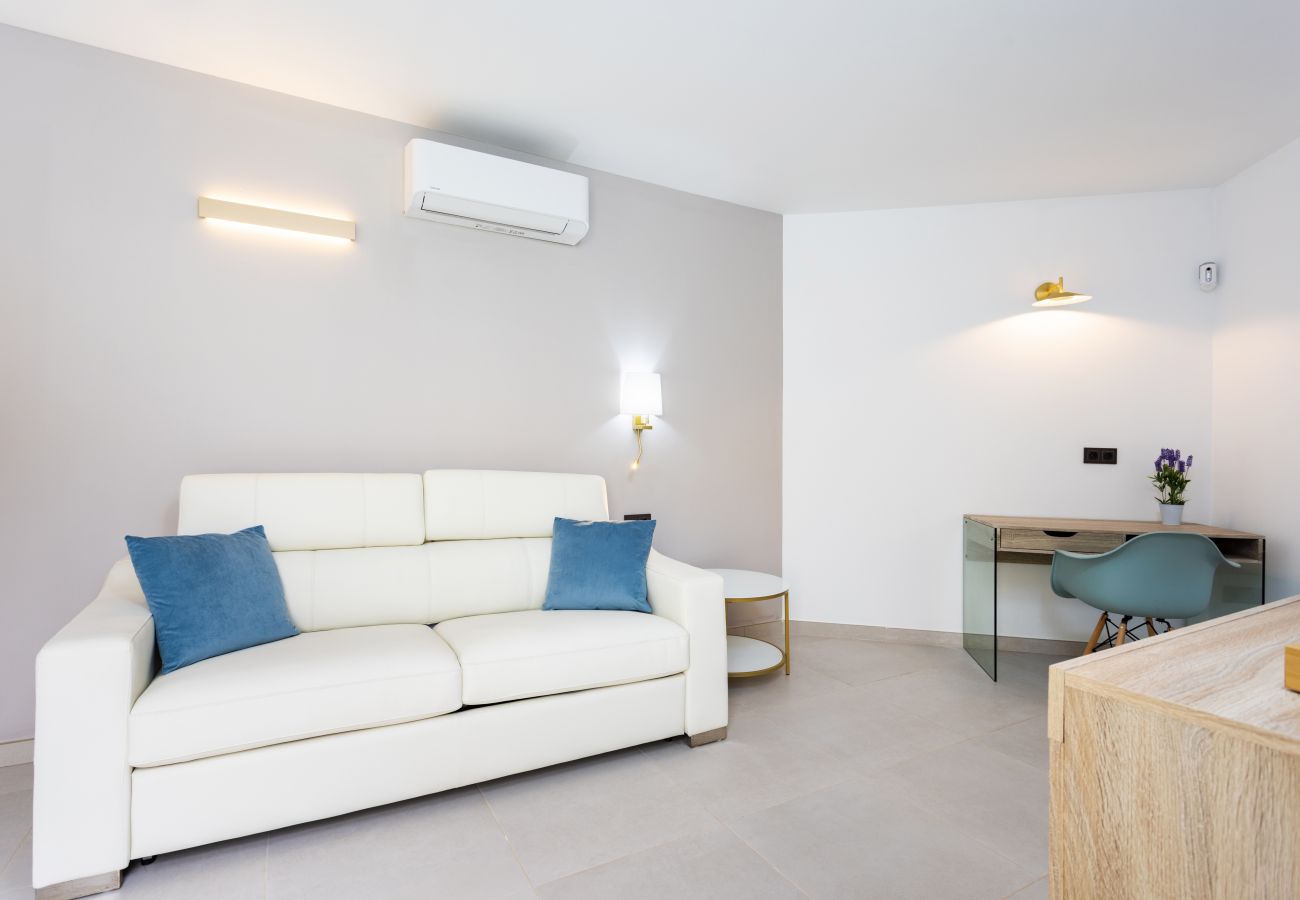 Villa a Adeje - Wonderful home with heated pool
