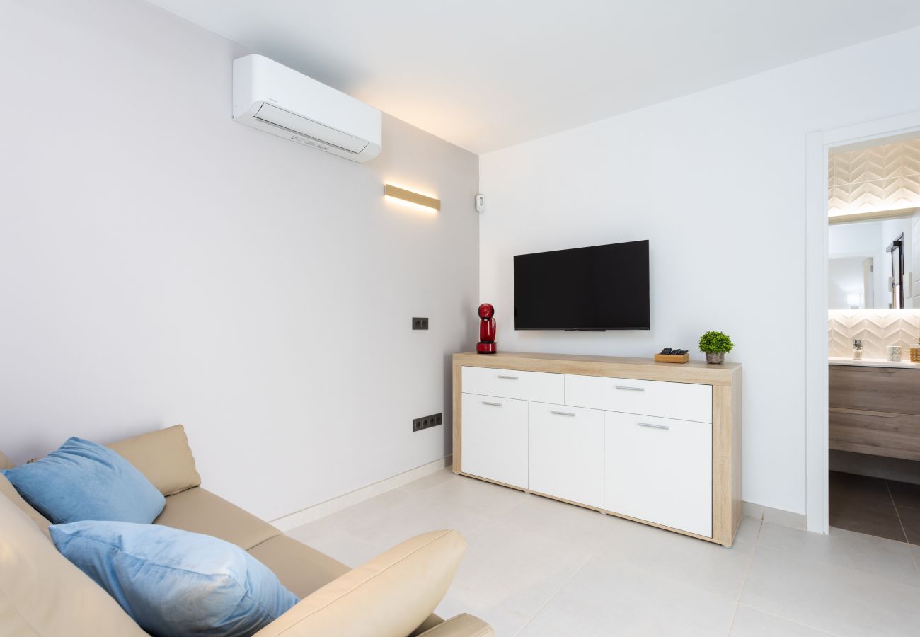 Villa a Adeje - Wonderful home with heated pool