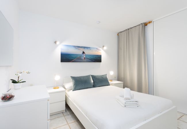 Appartamento a Los Cristianos - Superb pool view & next to ocean Los Cristianos Appartamento a Los Cristianos - Superb pool view & next to ocean Los Cristianos