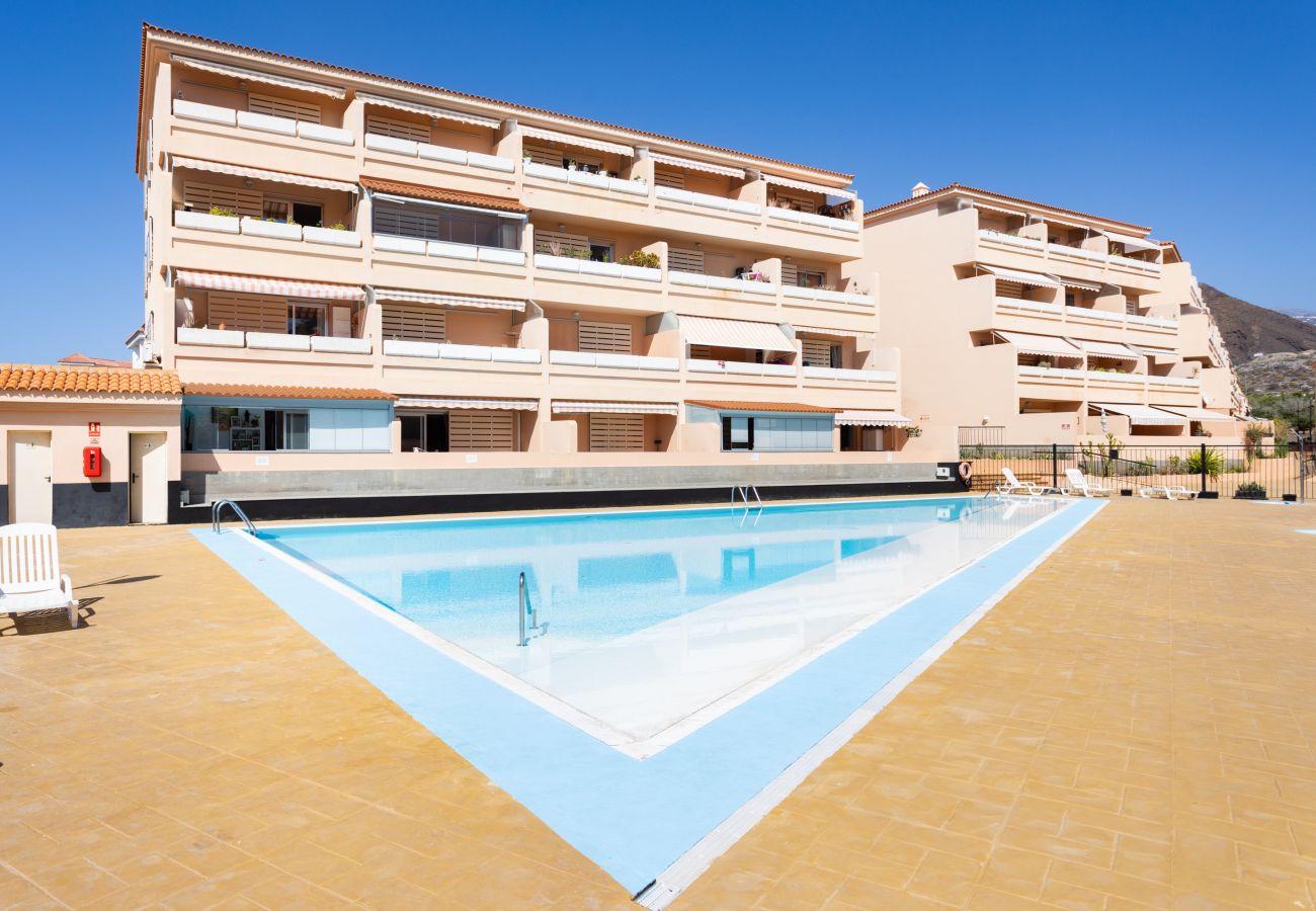 Appartamento a Los Cristianos - Nice sea & pool view apt in Los Cristianos