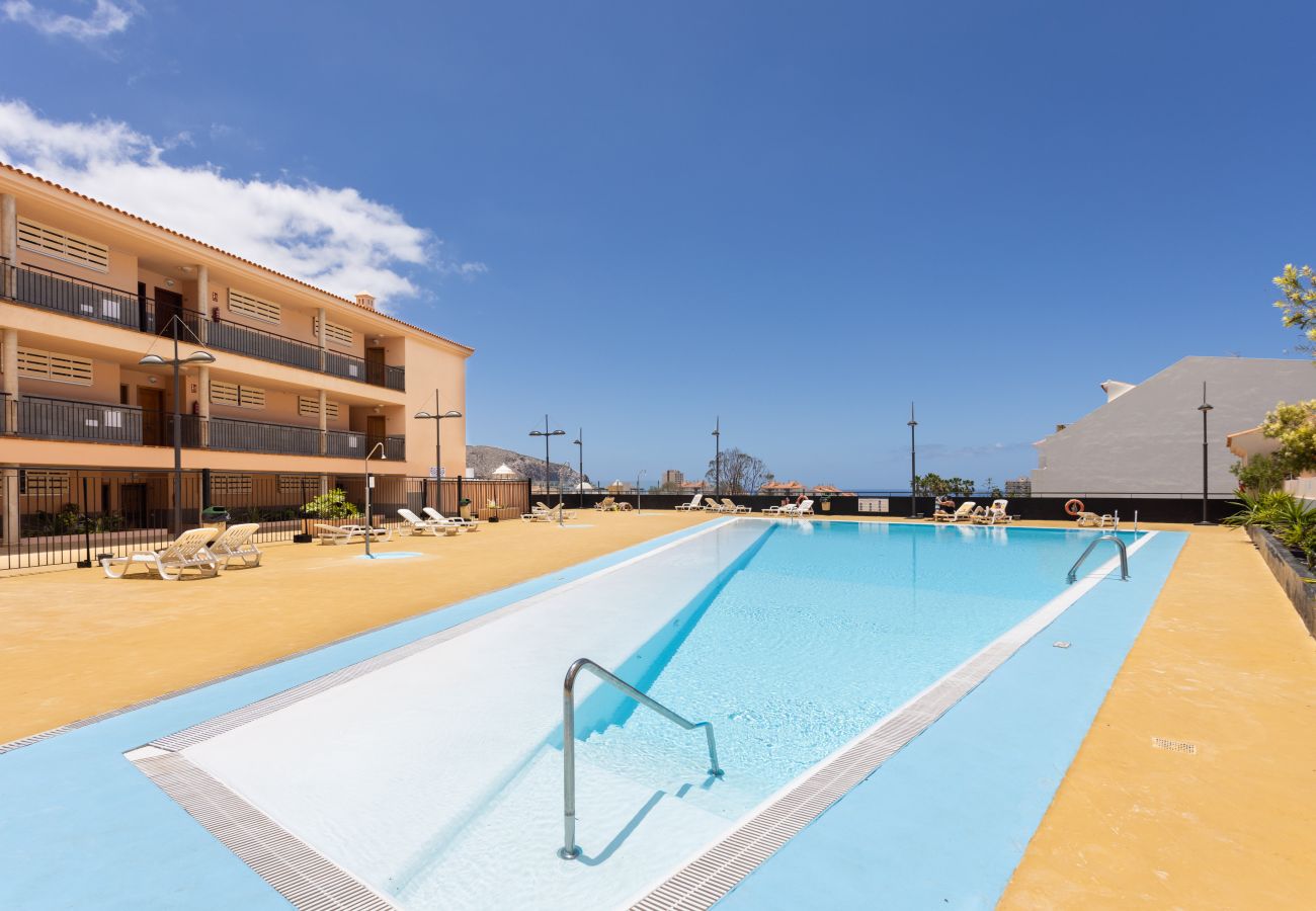 Appartamento a Los Cristianos - Nice sea & pool view apt in Los Cristianos