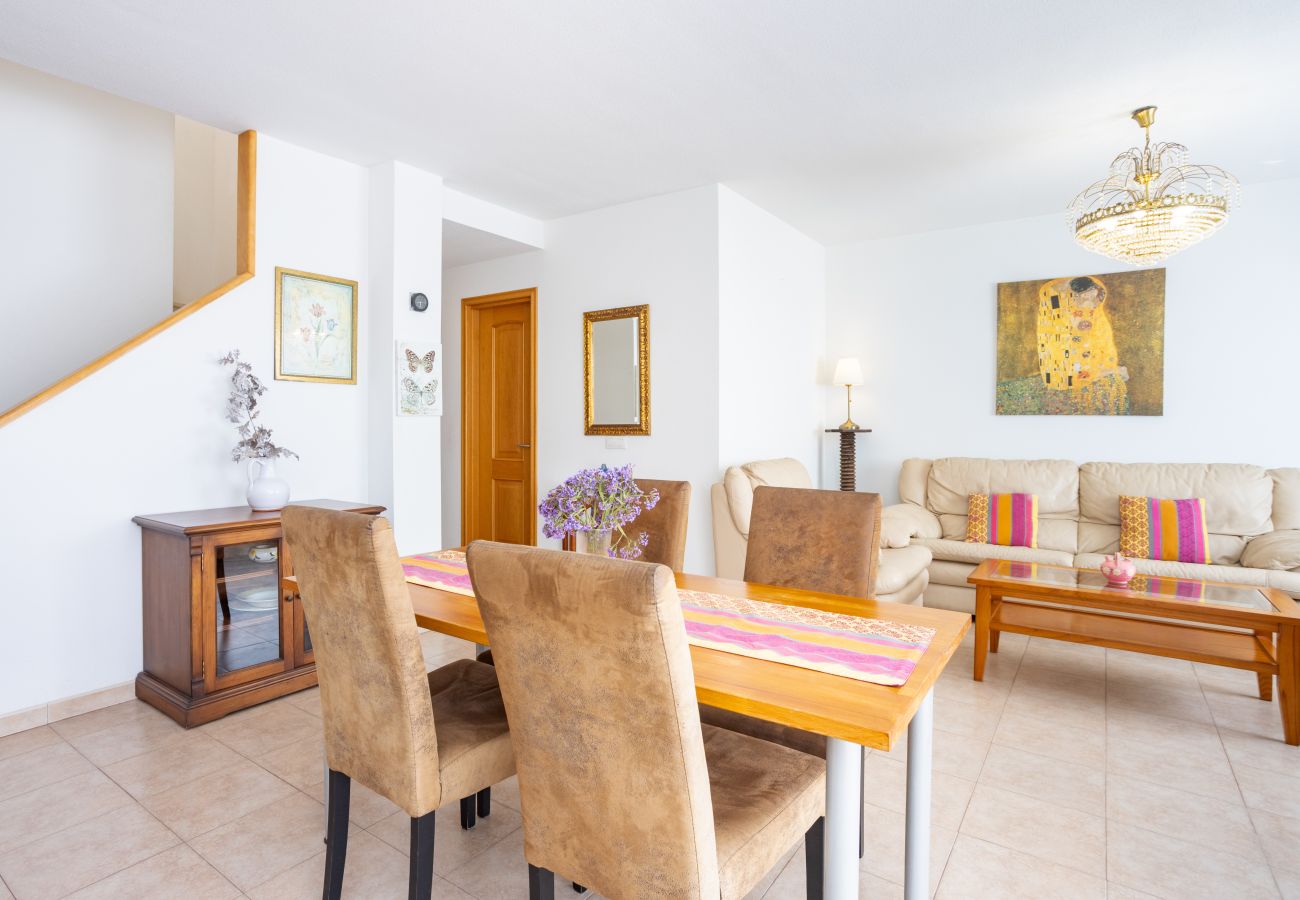 Appartamento a Guía de Isora - Nice duplex with sea views & terrace in Alcalá